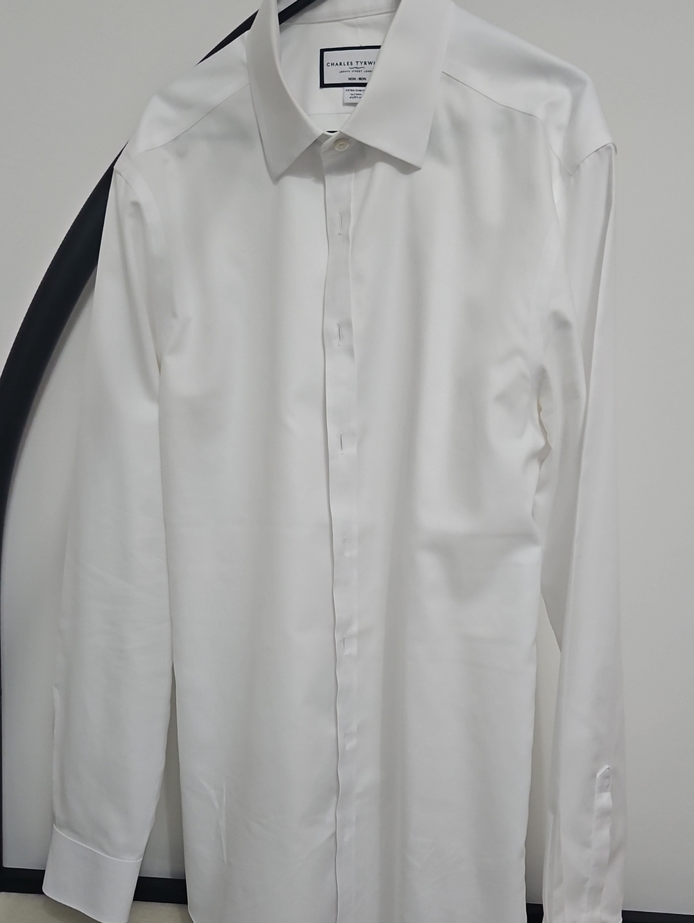 Charles Tyrwhitt White Spread Collar, Non-Iron Dress Shirt